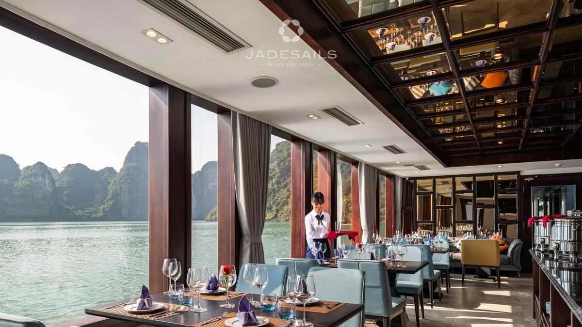 Luxury Day Cruise Halong Jade Sails