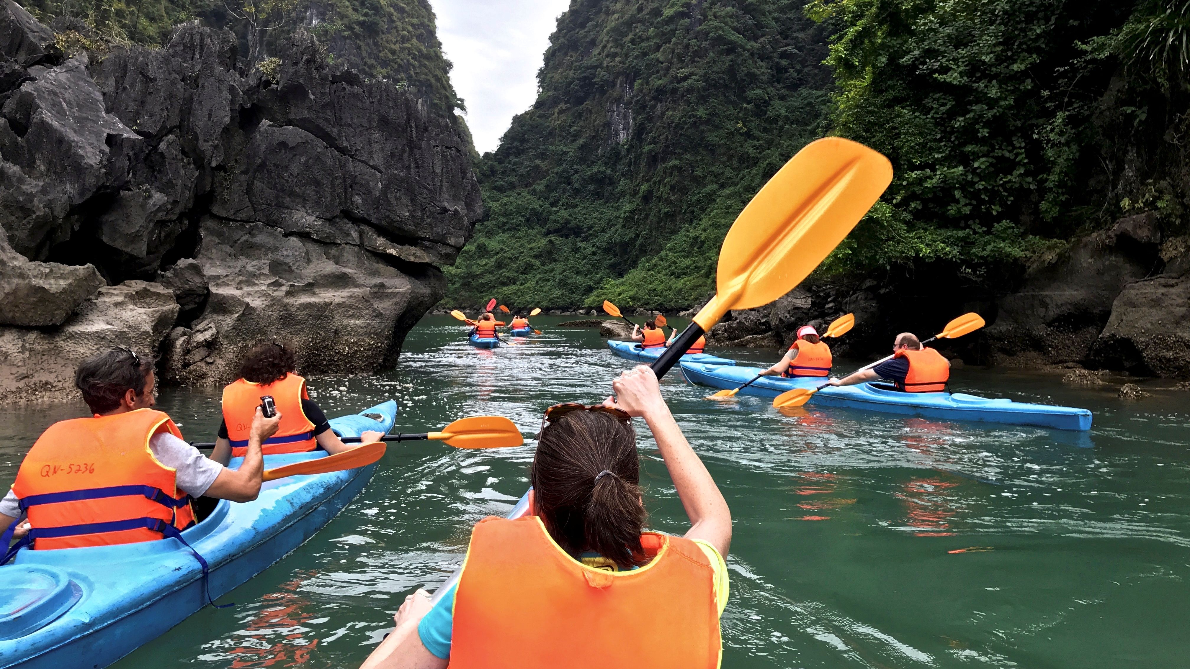 kayaking in halong bay lan ha bay