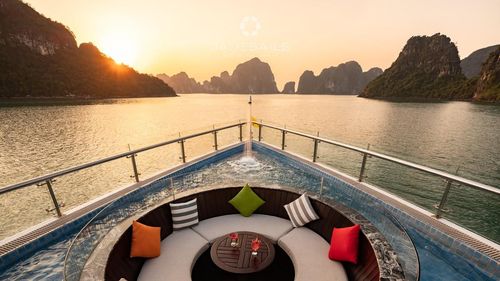 Luxury Day Cruise Halong Jade Sails