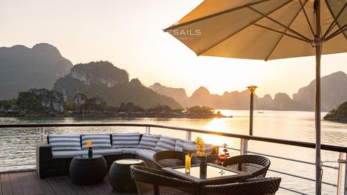 Luxury Day Cruise Halong Jade Sails