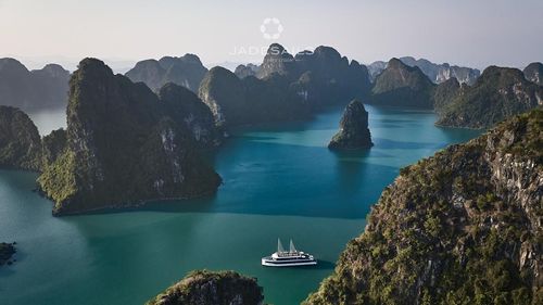 Luxury Day Cruise Halong Jade Sails