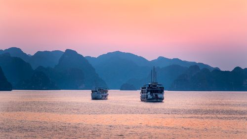 Overnight cruise in Halong